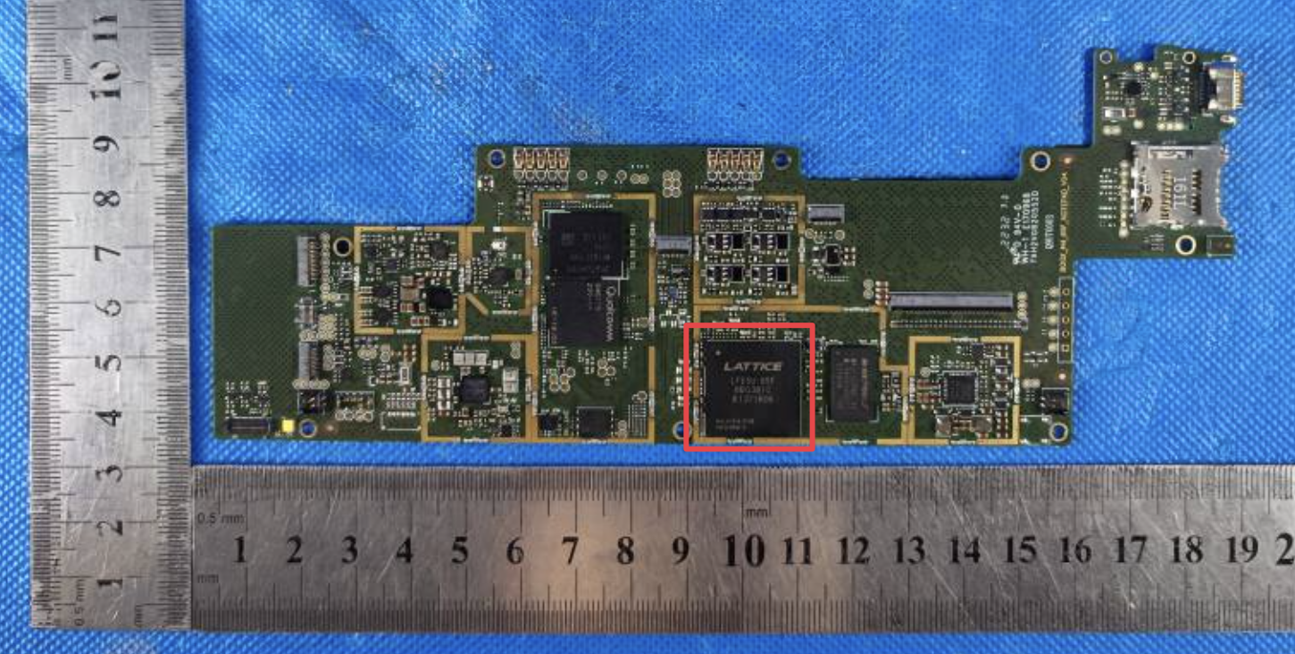 Tab10/Tab10C 主板图，红框处为 FPGA 芯片（来源：文石/FCC）